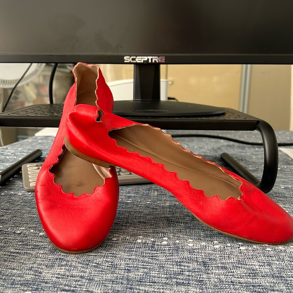 Red Chloe flats